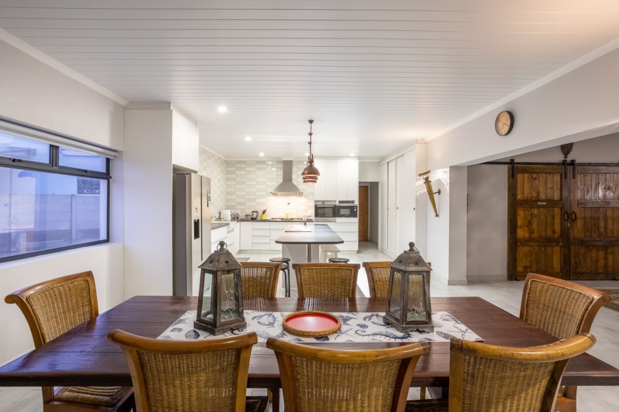 5 Bedroom Property for Sale in Franskraal Western Cape
